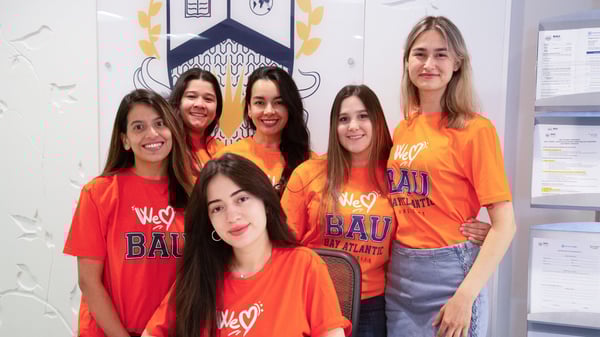 背景-Jun-23-2025-04-52-23-3371-PM